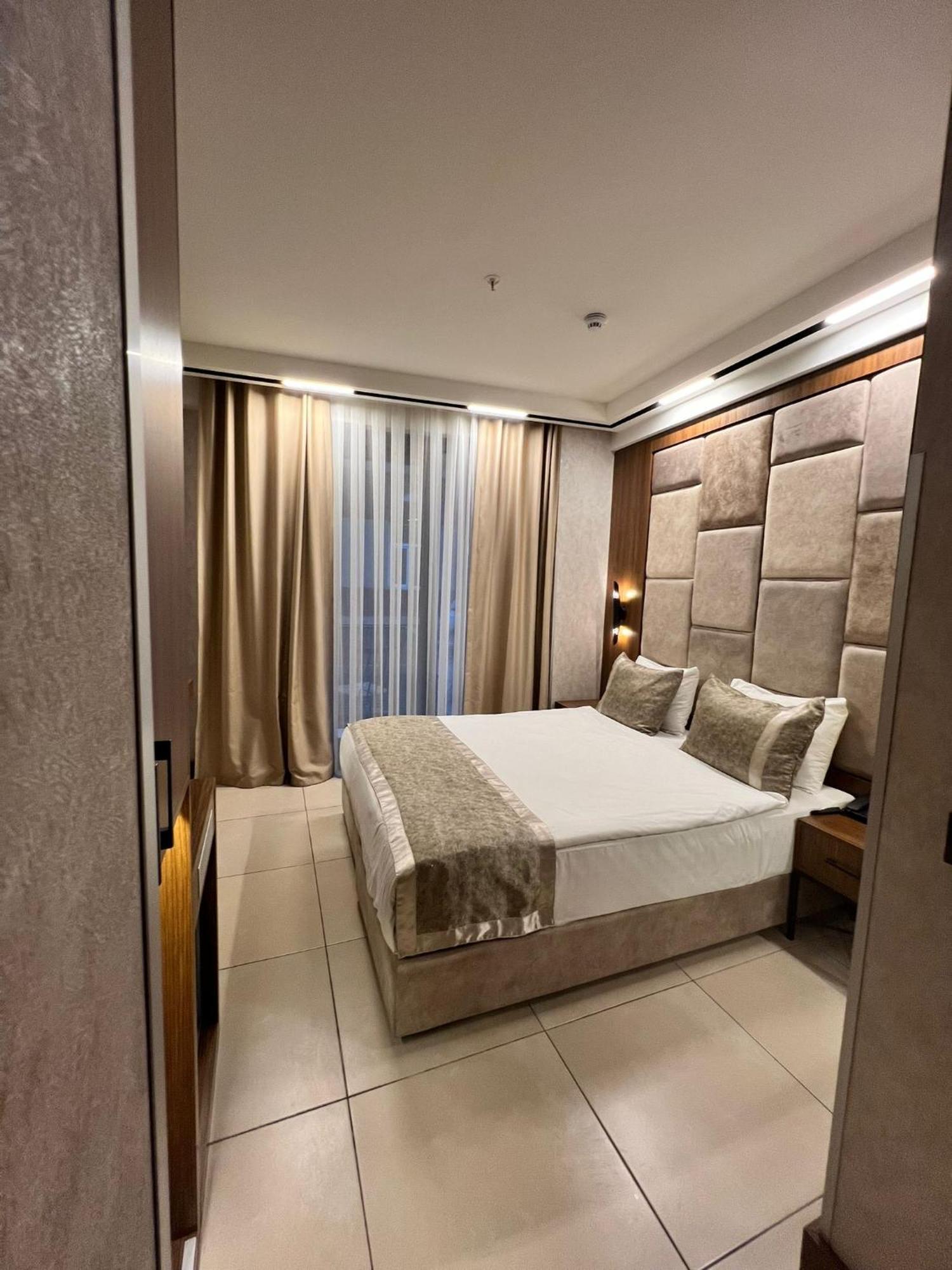 Four Sides Beyoglu Hotel Istanboel Buitenkant foto